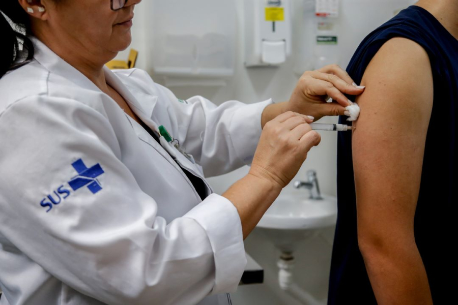Saúde da Paraíba alerta para baixa procura da segunda dose da vacina contra a dengue