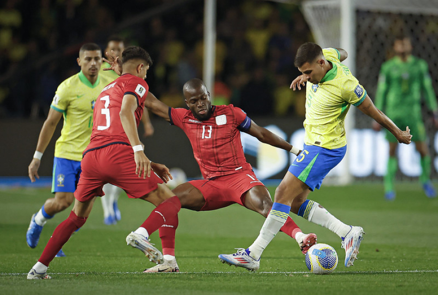Brasil vira contra o Chile e conquista vitória importante pelas Eliminatórias da Copa