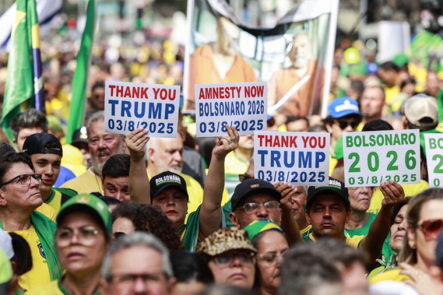 Apoiadores de Bolsonaro fazem manifestação na orla de João Pessoa