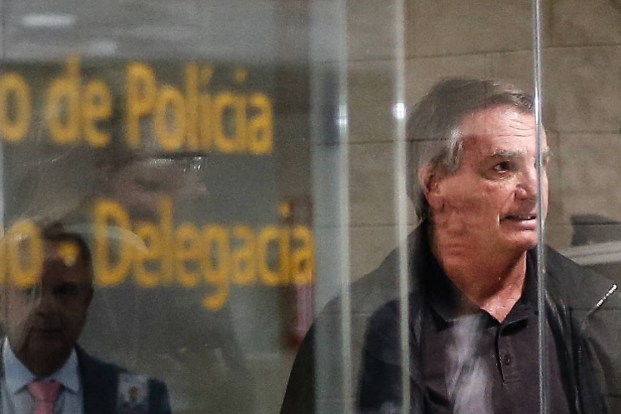 Prisão domiciliar: saiba o que Bolsonaro está proibido de fazer