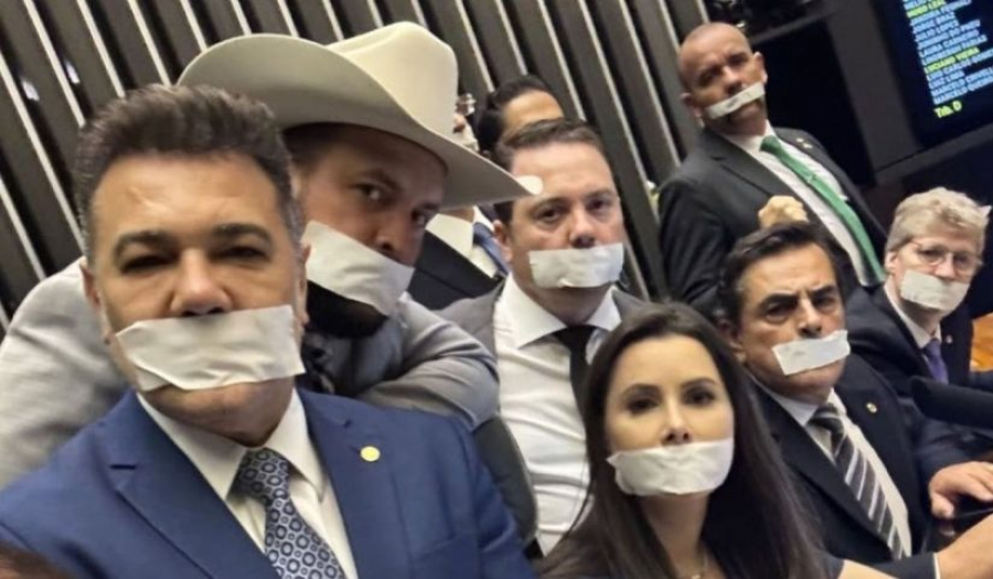 Alcolumbre e Motta pedem diálogo e respeito após ocupação de plenários