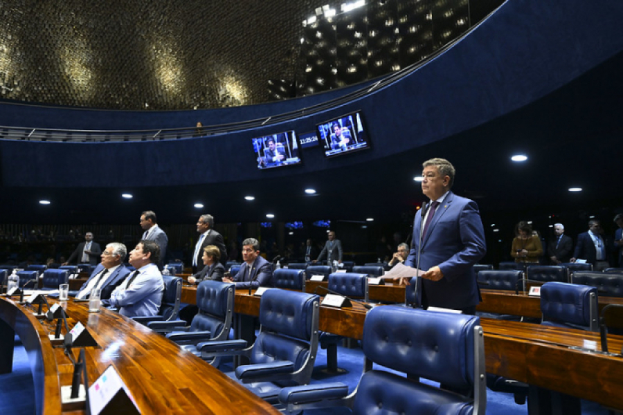 Senado aprova isenção de IR para quem ganha até dois salários-mínimos